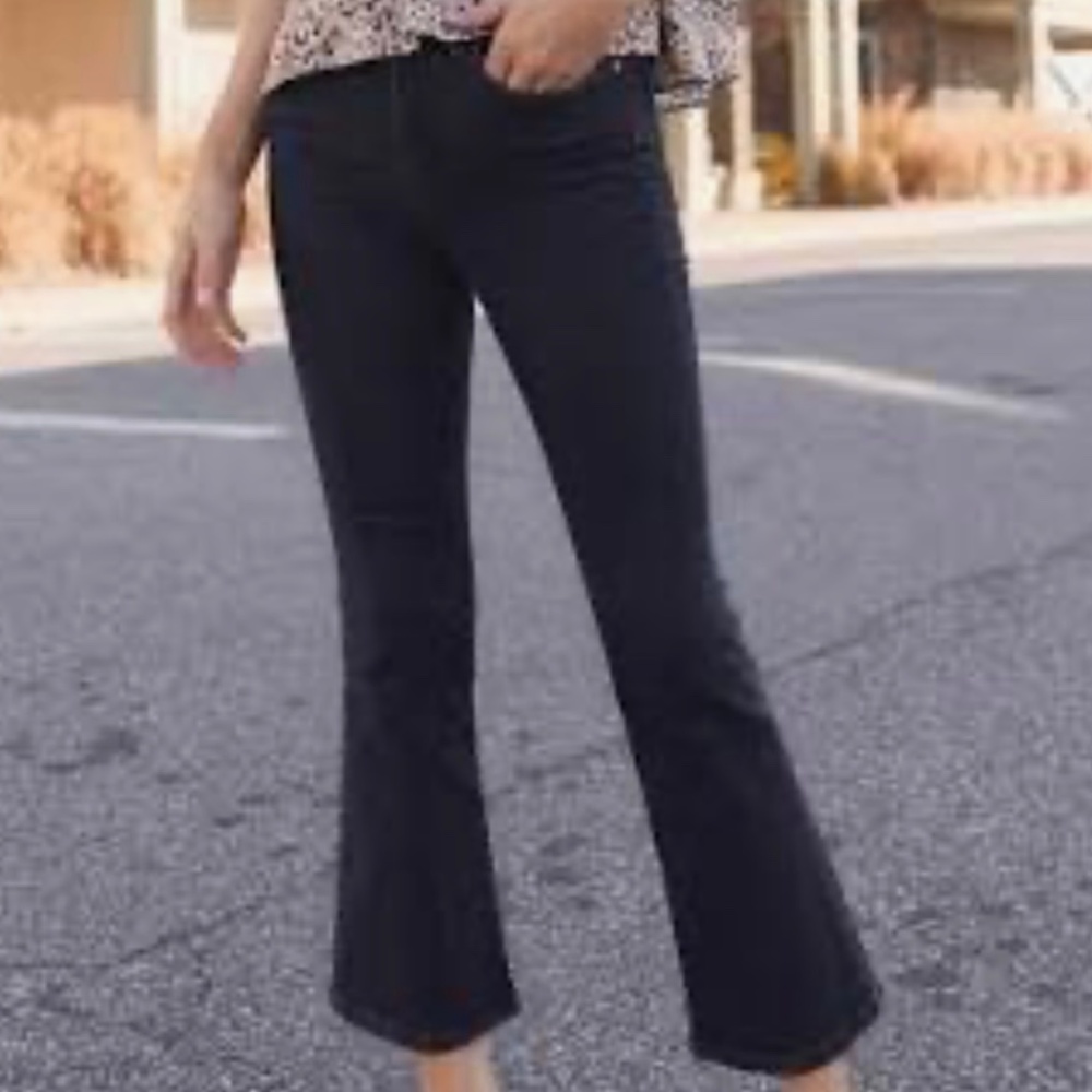 NWT FRAME dark wash Le Crop Mini boot 27